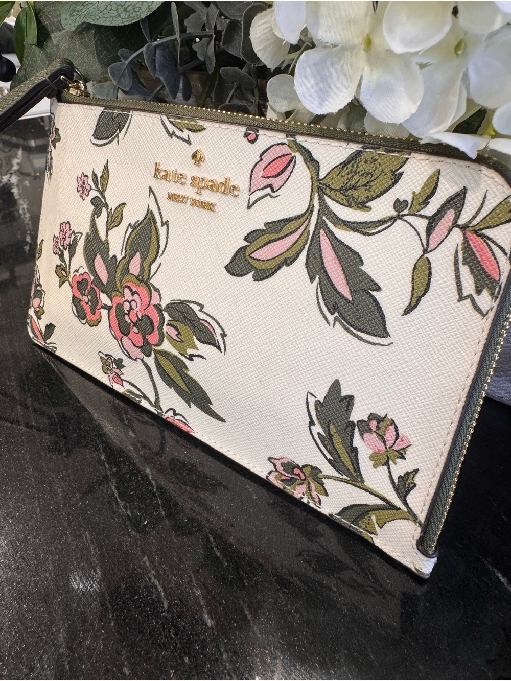 🍃🌸Kate Spade Lucy Ivory Floral Saffiano Leather L-Zip Wristlet Wallet - Picture 7 of 10